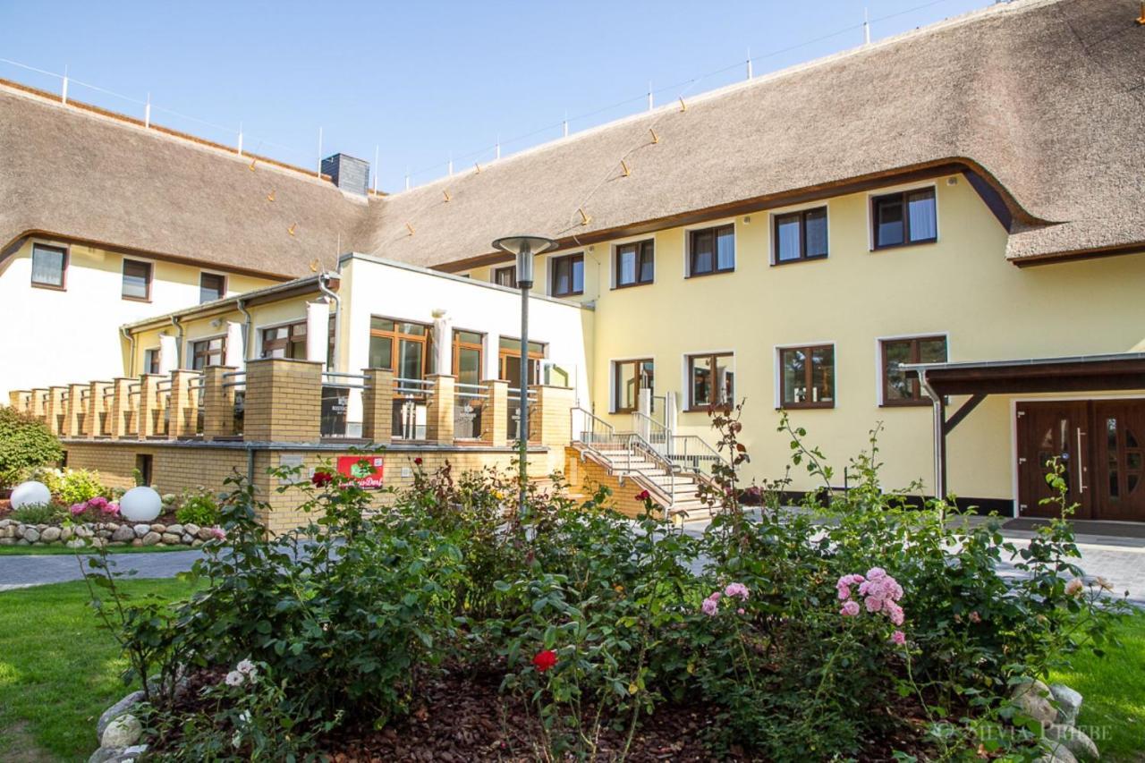 Ostseehotel Wustrow วุสโทรว์ ภายนอก รูปภาพ