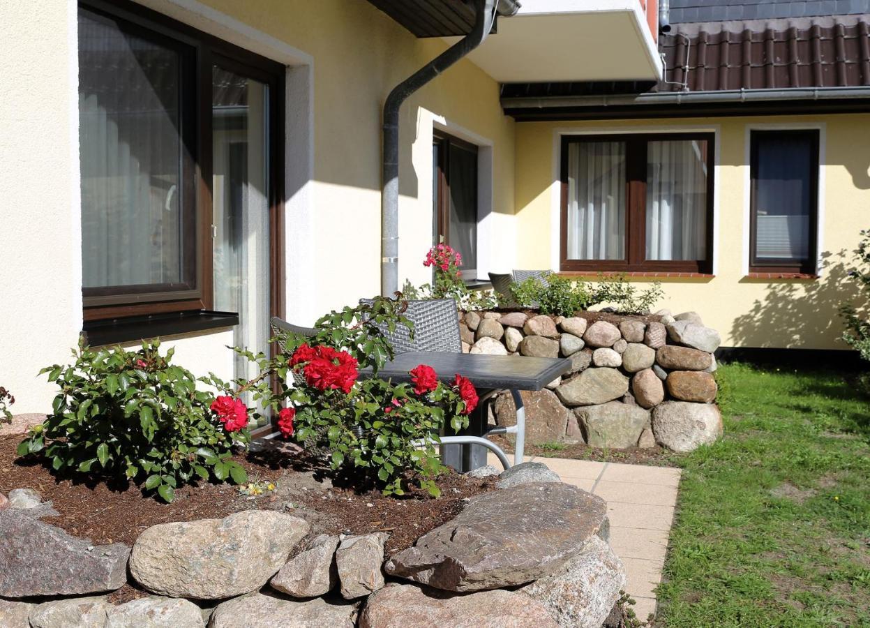 Ostseehotel Wustrow วุสโทรว์ ภายนอก รูปภาพ