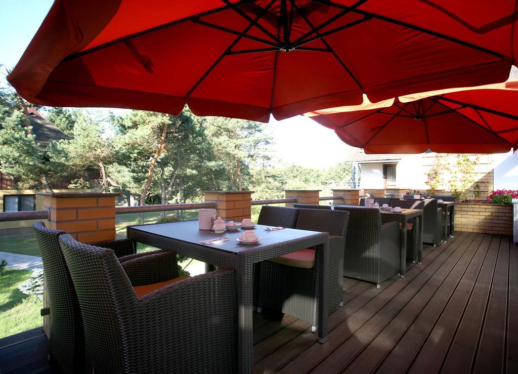 Ostseehotel Wustrow วุสโทรว์ ภายนอก รูปภาพ